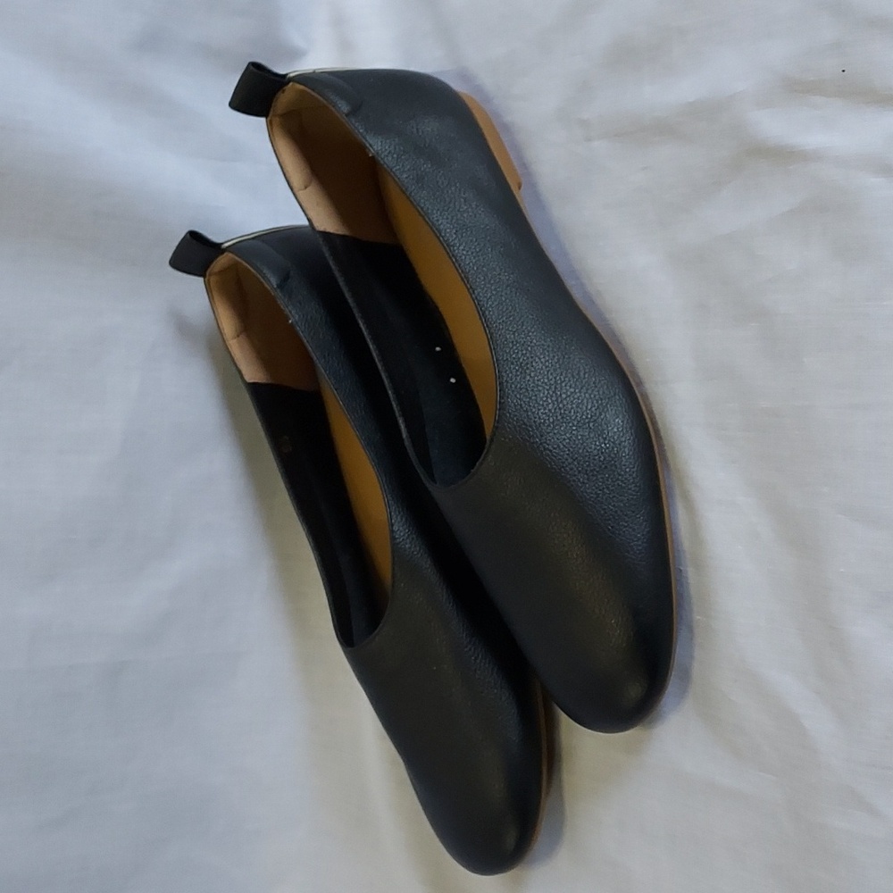 Everlane Black Leather Flats